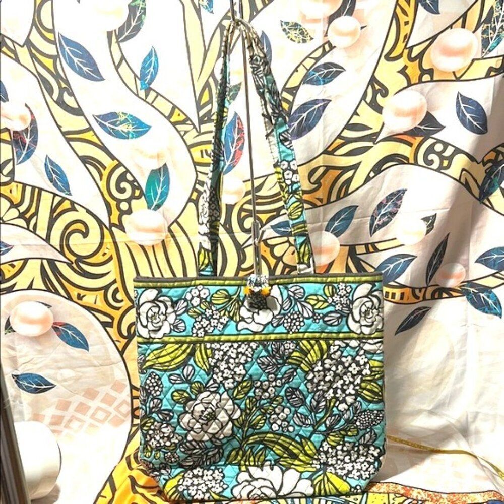 Vera Bradley Island Blooms Floral Tote